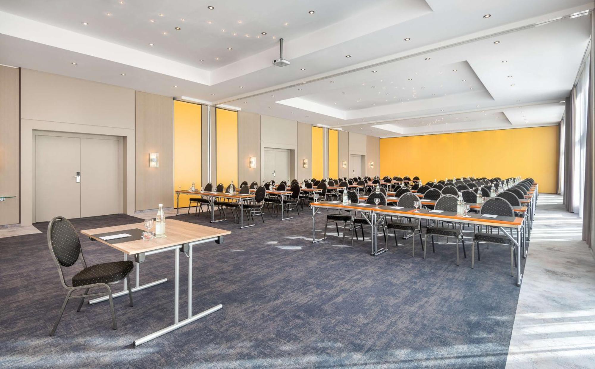 Dessau-Rosslau Radisson Blu Fuerst Leopold Hotel מראה חיצוני תמונה