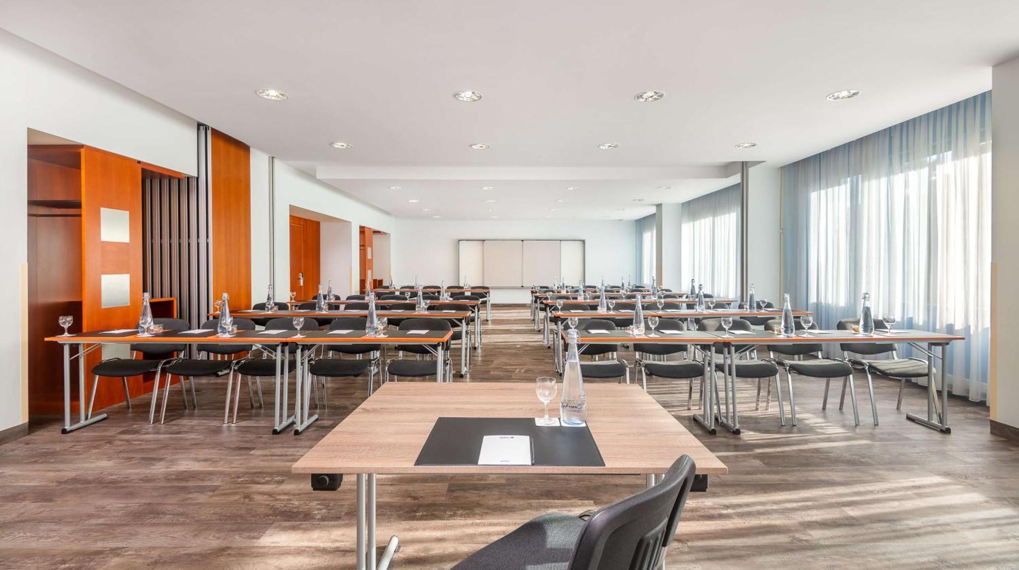 Dessau-Rosslau Radisson Blu Fuerst Leopold Hotel מראה חיצוני תמונה