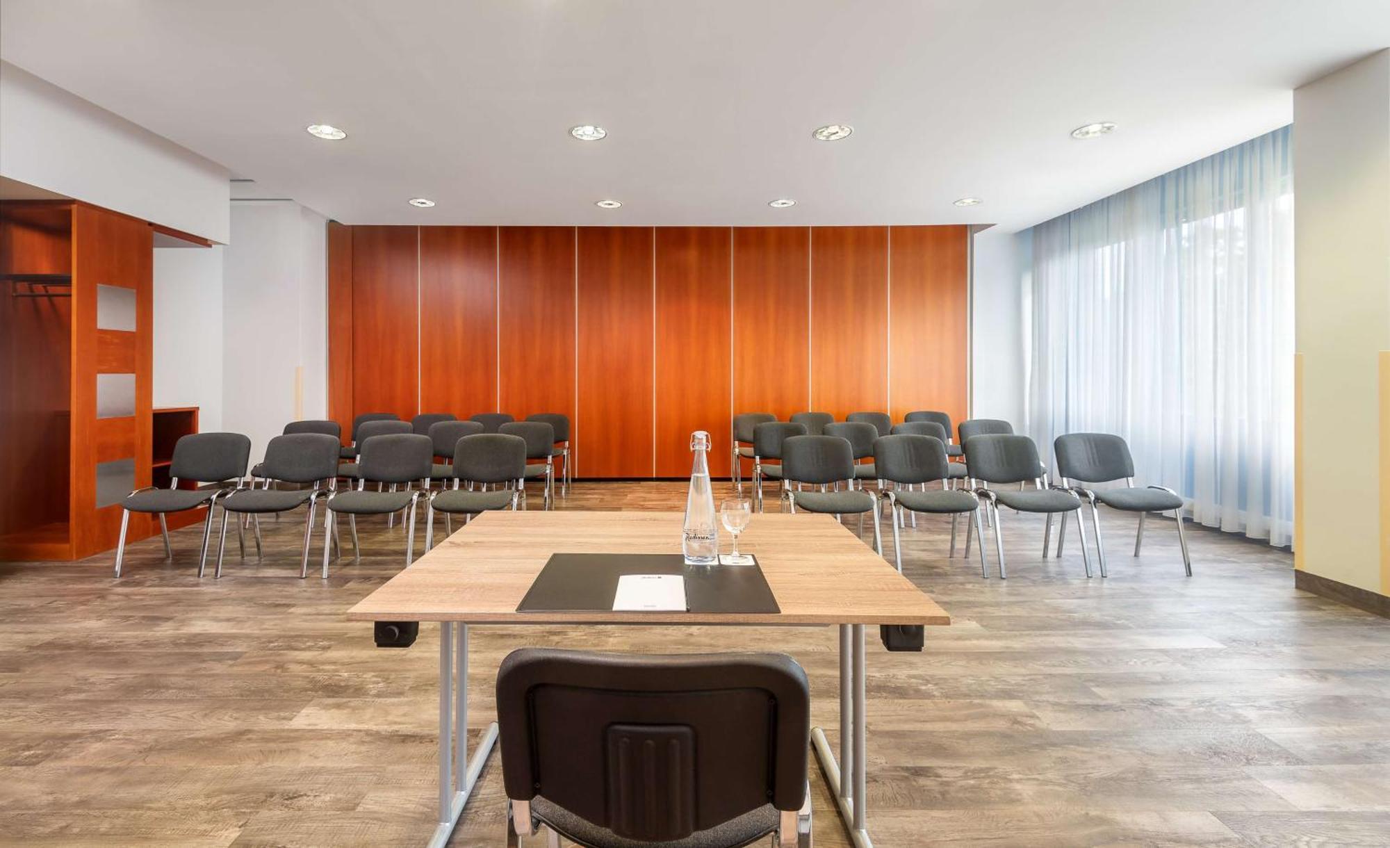 Dessau-Rosslau Radisson Blu Fuerst Leopold Hotel מראה חיצוני תמונה